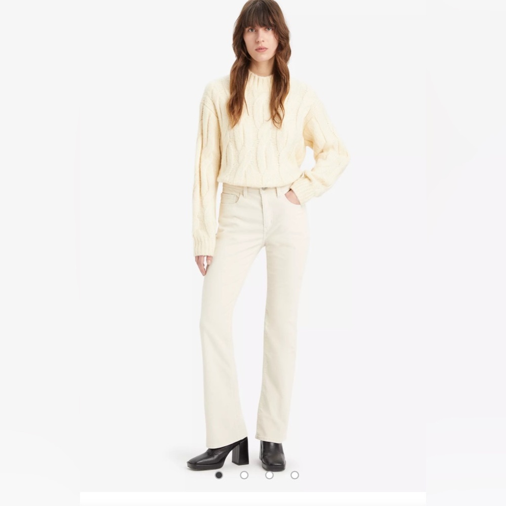 LEVIS 726 High-Rise Corduroy Pants - Cream - Size 25- NWT
